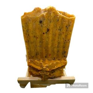 Organic papaya papaya seeds and honey.